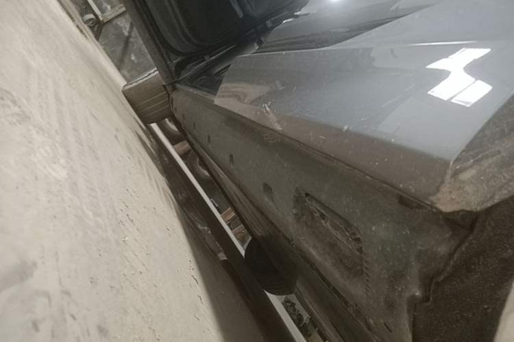Used Audi e-tron 2019 55 quattro Technology Edition Left Side Sill