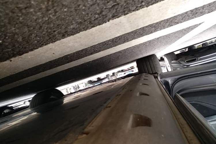Used Audi e-tron 2019 55 quattro Technology Edition Left Side Sill