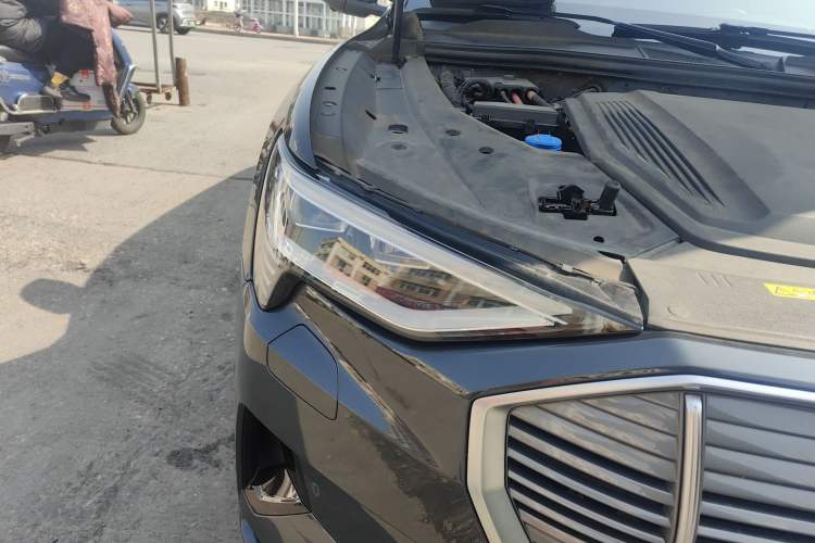 Used Audi e-tron 2019 55 quattro Fashion Edition Right Front Headlight