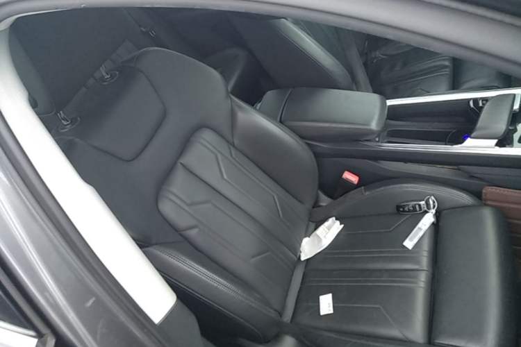 Used Audi e-tron 2019 55 quattro Technology Edition Right Front Seat