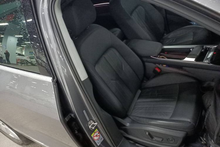 Used Audi e-tron 2019 55 quattro Fashion Edition Right Front Seat