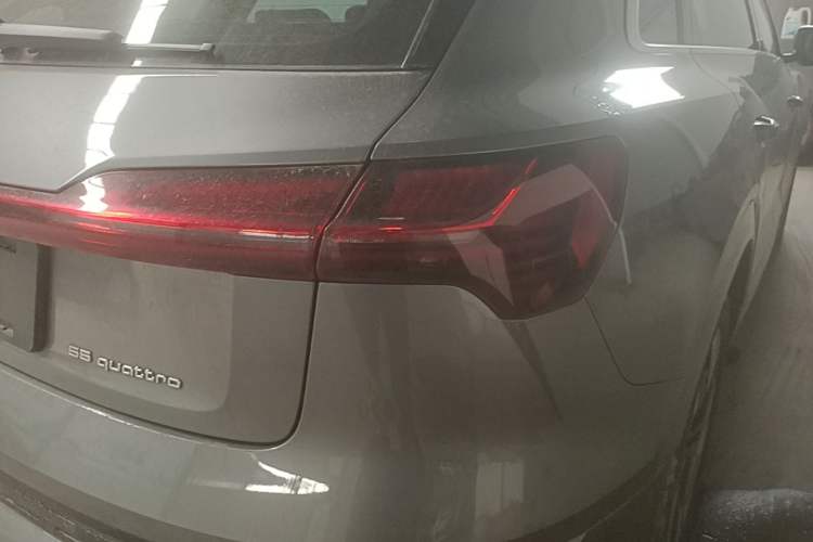 Used Audi e-tron 2019 55 quattro Technology Edition Right Rear Taillight
