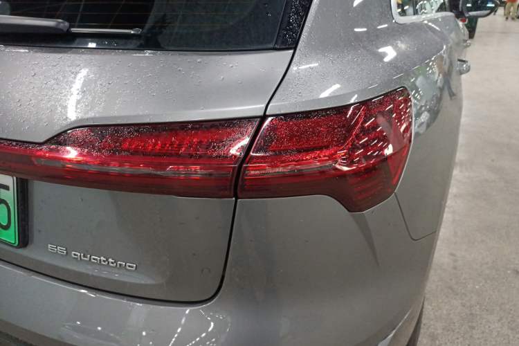Used Audi e-tron 2019 55 quattro Fashion Edition Right Rear Taillight