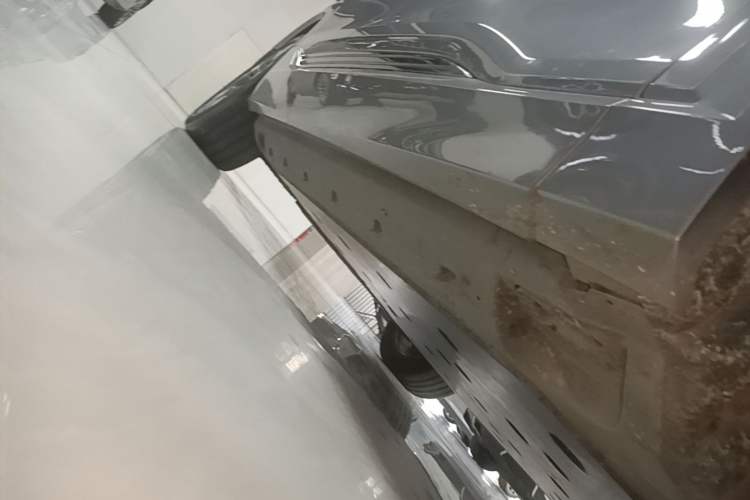 Used Audi e-tron 2019 55 quattro Technology Edition Right Side Sill