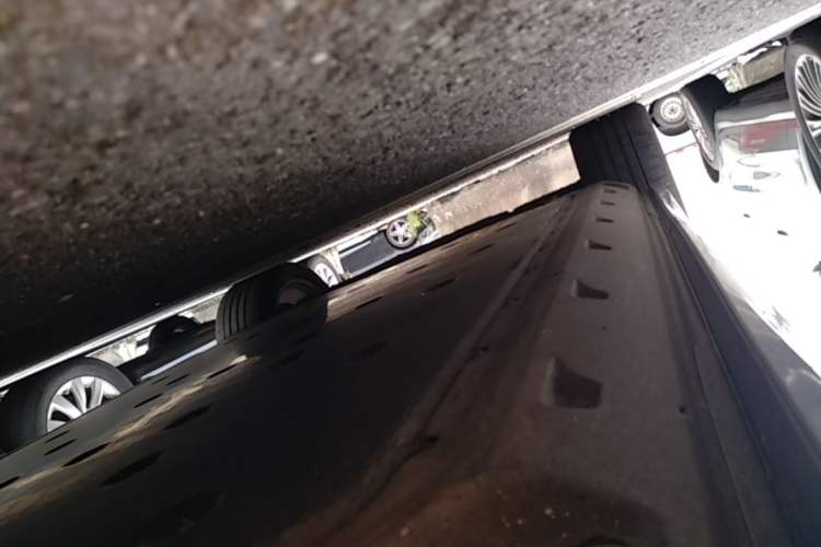 Used Audi e-tron 2019 55 quattro Technology Edition Right Side Sill