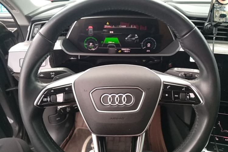 Used Audi e-tron 2019 55 quattro Technology Edition Steering Wheel
