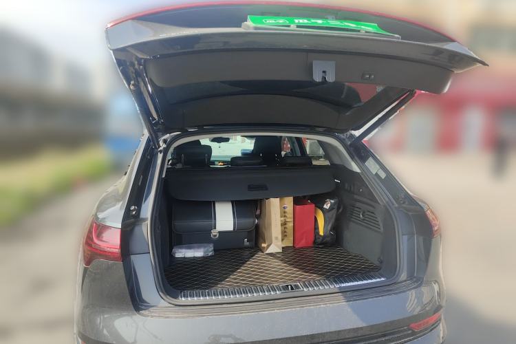 Used Audi e-tron 2019 55 quattro Fashion Edition Trunk
