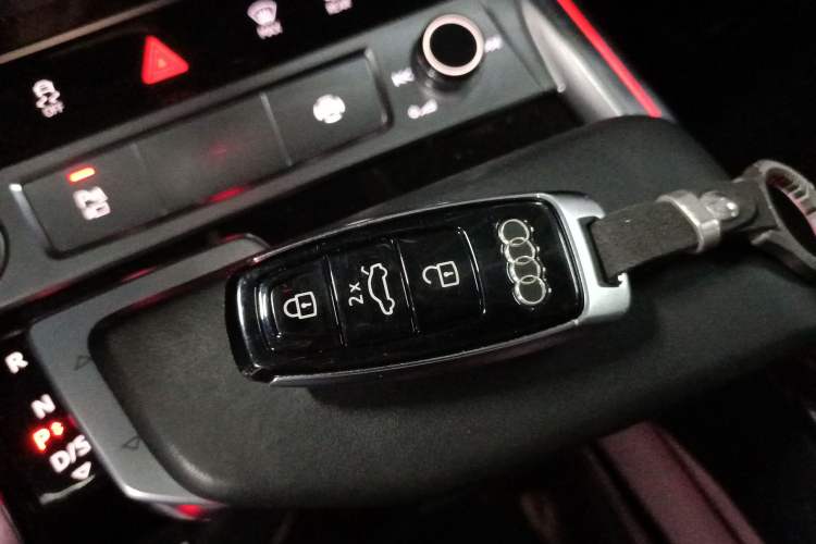 Used Audi e-tron 2019 55 quattro Fashion Edition Vehicle Key