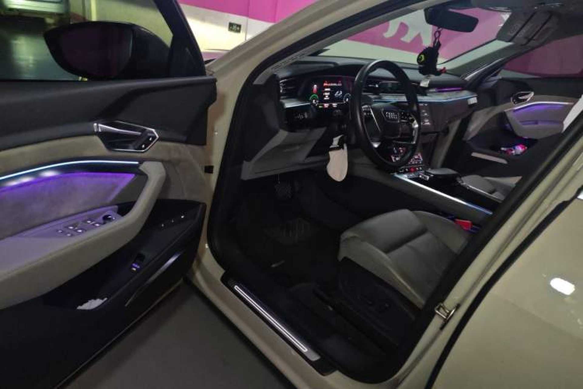 Used Audi e-tron 2019 55 quattro Technology Edition Driver Seat