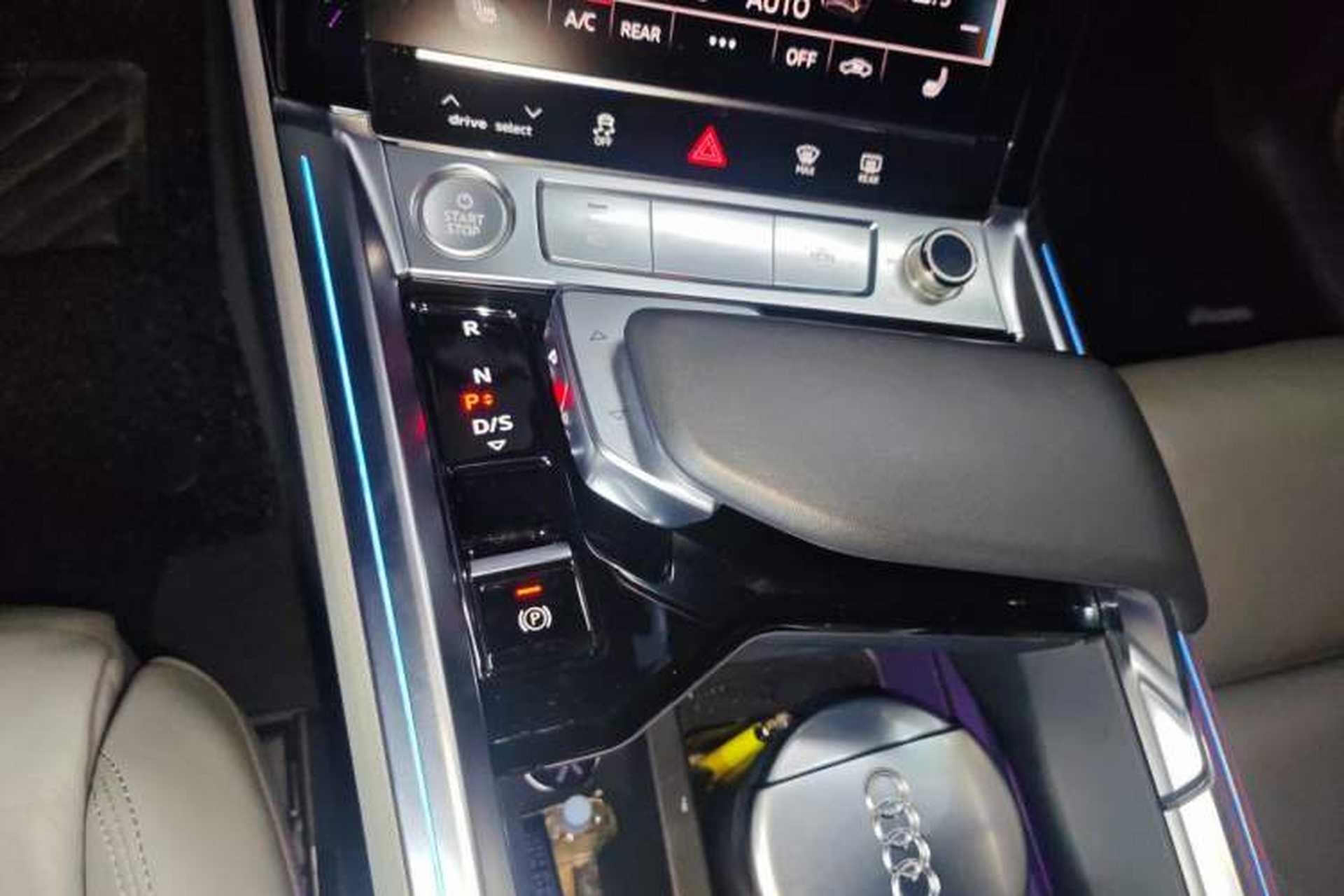 Used Audi e-tron 2019 55 quattro Technology Edition Gear Lever