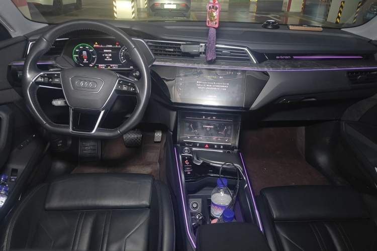 Used Audi e-tron 2019 55 quattro Technology Edition Center Console