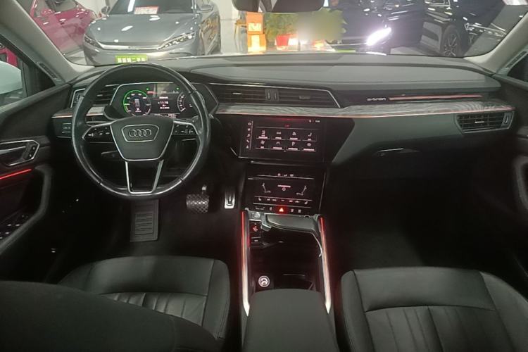 Used Audi e-tron 2019 55 quattro Technology Edition Center Console