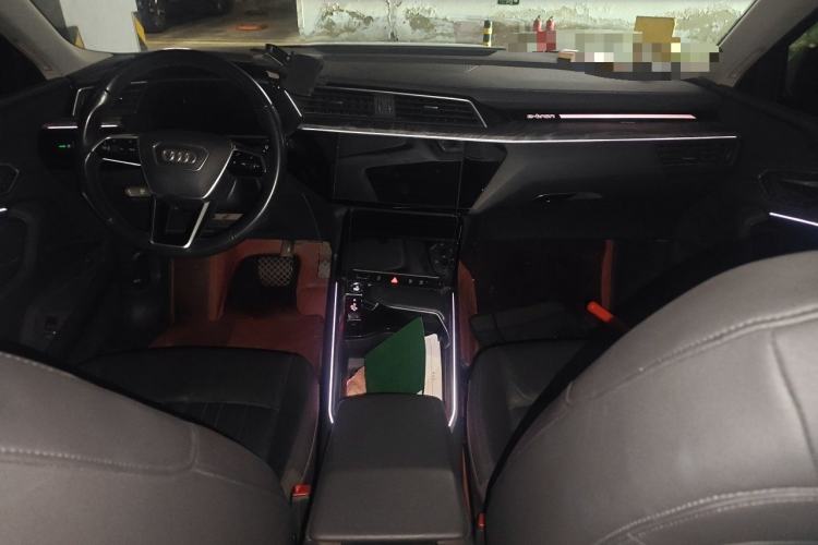Used Audi e-tron 2019 55 quattro Fashion Edition Center Console