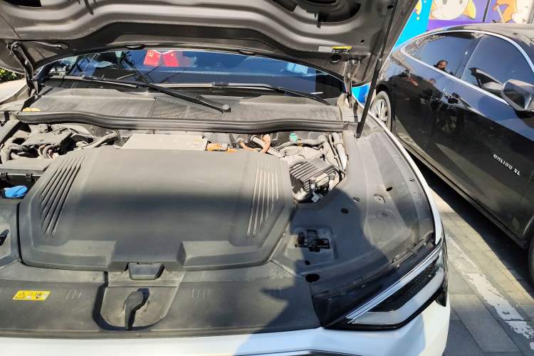 Used Audi e-tron 2019 55 quattro Technology Edition Engine Bay Left