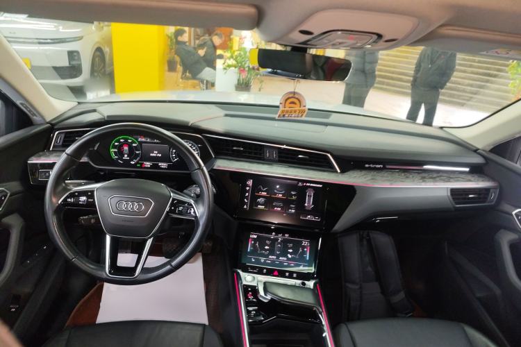 Used Audi e-tron 2019 55 quattro Fashion Edition Interior 2