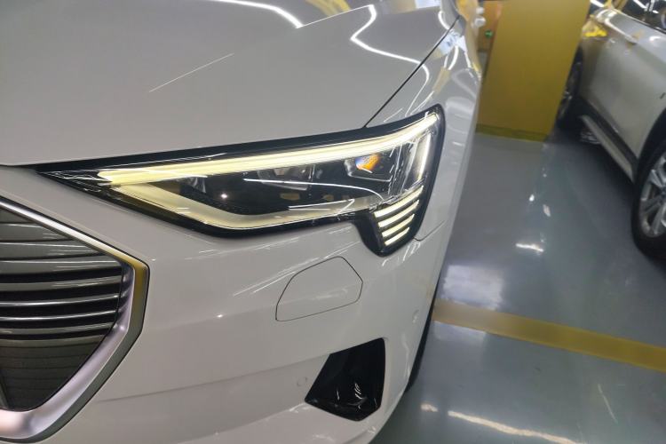 Used Audi e-tron 2019 55 quattro Fashion Edition Left Front Headlight
