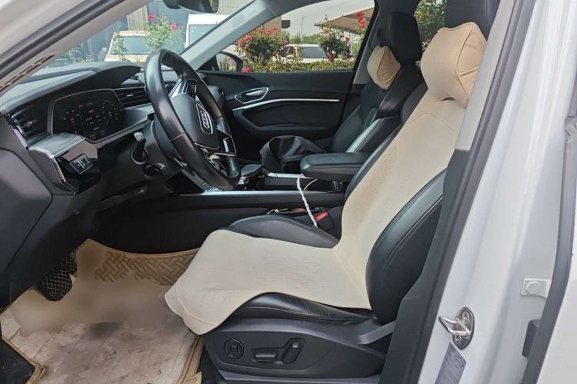 Used Audi e-tron 2019 55 quattro Technology Edition Left Front Seat