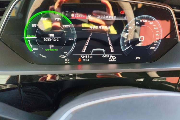 Used Audi e-tron 2019 55 quattro Technology Edition Odometer Close Up
