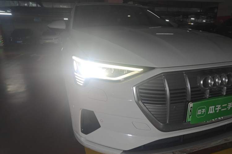 Used Audi e-tron 2019 55 quattro Technology Edition Right Front Headlight