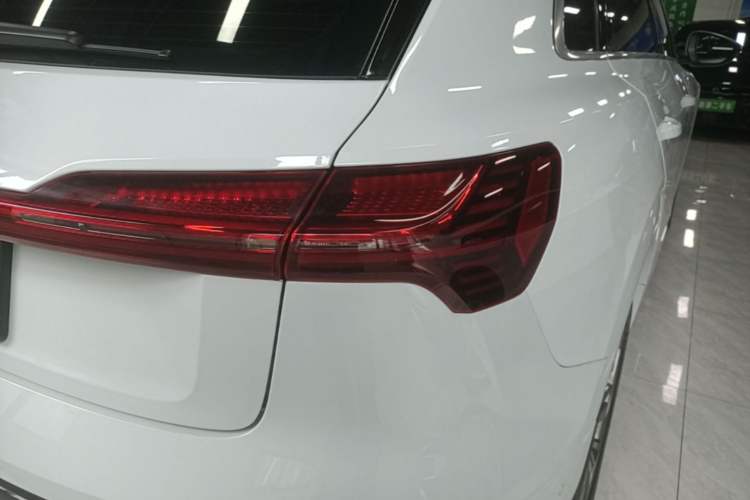Used Audi e-tron 2019 55 quattro Technology Edition Right Rear Taillight