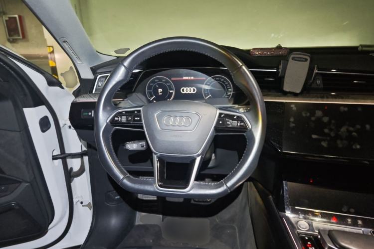 Used Audi e-tron 2019 55 quattro Technology Edition Steering Wheel
