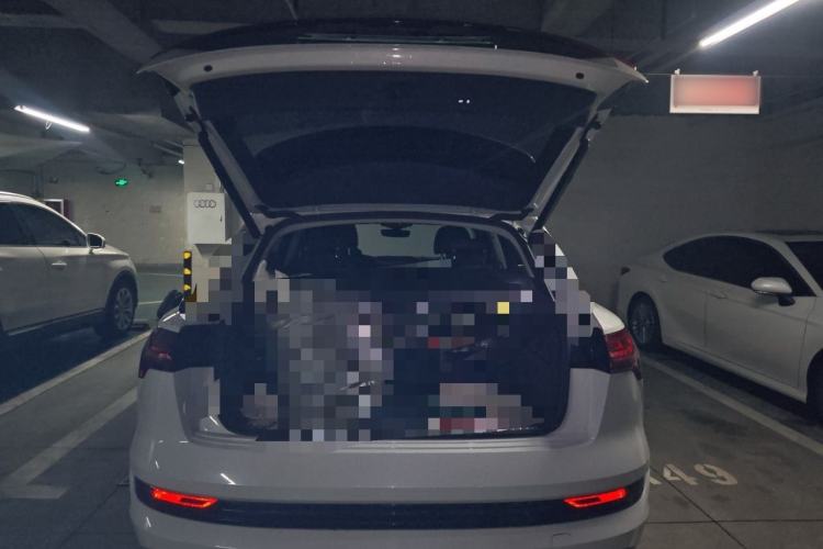 Used Audi e-tron 2019 55 quattro Technology Edition Trunk