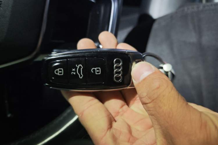 Used Audi e-tron 2019 55 quattro Technology Edition Vehicle Key
