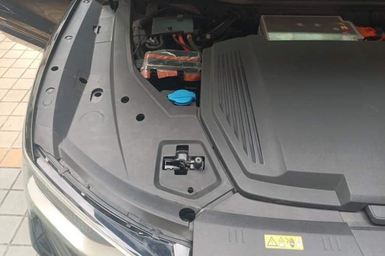 Used Audi e-tron  Engine Bay Right