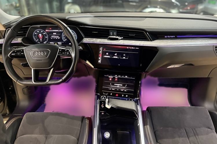 Used Audi e-tron 2021 50 quattro Prestige Edition Audio And AC Panel