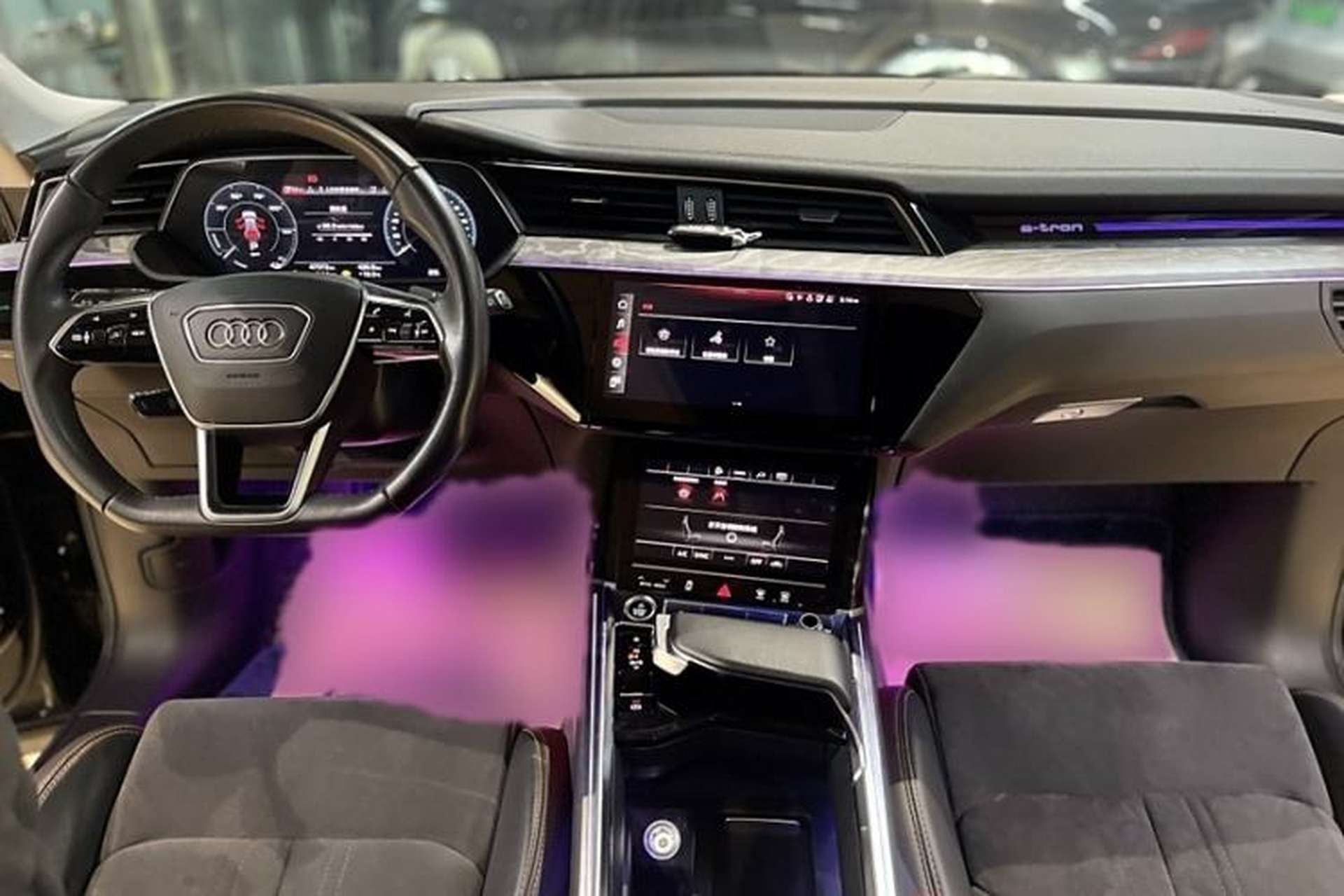 Used Audi e-tron 2021 50 quattro Prestige Edition Audio And AC Panel