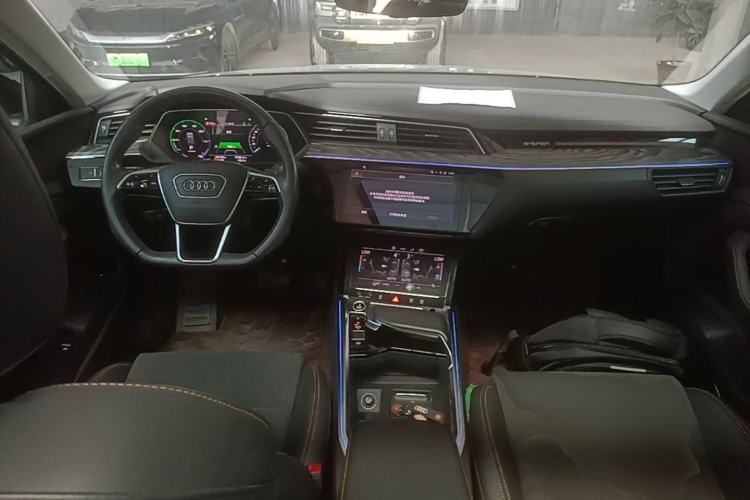 Used Audi e-tron 2021 50 quattro Prestige Edition Center Console