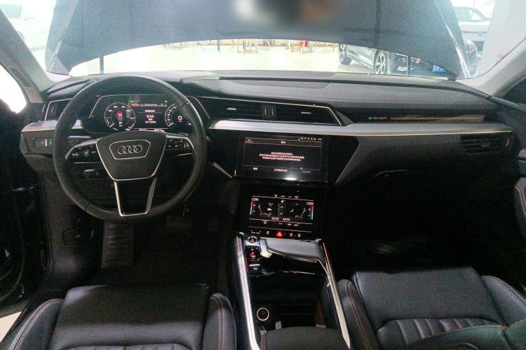 Used Audi e-tron 2021 50 quattro Luxury Edition Center Console
