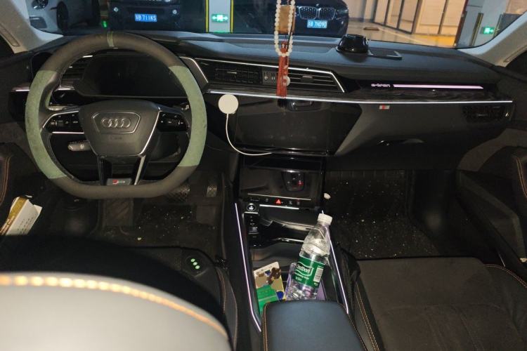 Used Audi e-tron 2021 50 quattro Luxury Edition Center Console