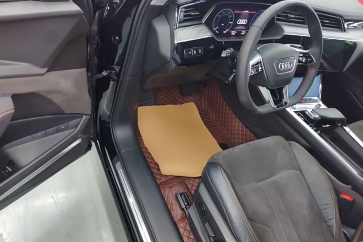 Used Audi e-tron 2021 50 quattro Prestige Edition Driver Seat