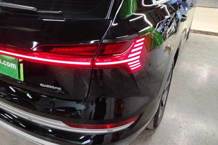 Used Audi e-tron 2021 50 quattro Prestige Edition Exterior 6