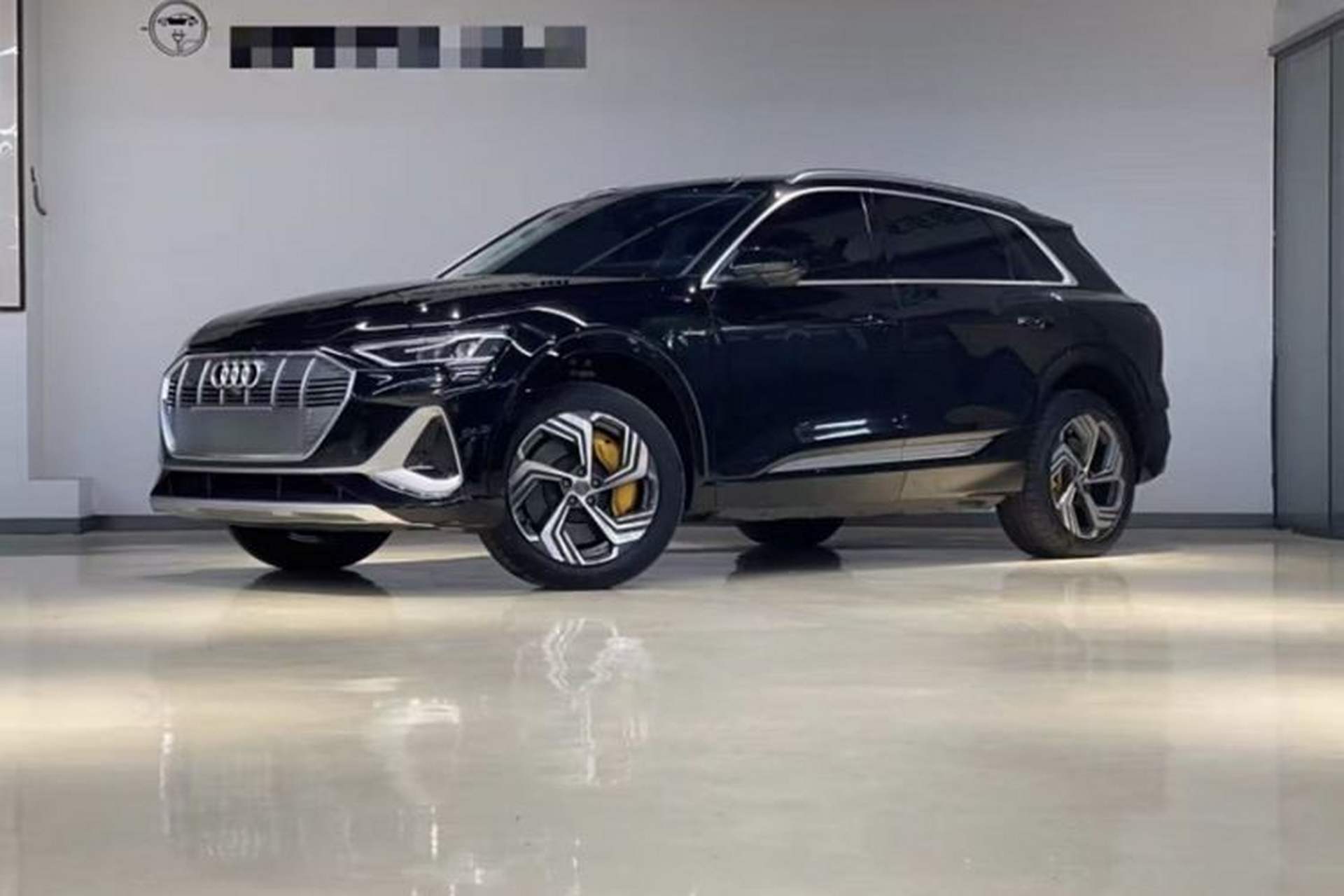 Used Audi e-tron 2021 50 quattro Prestige Edition Front Left 45 Deg
