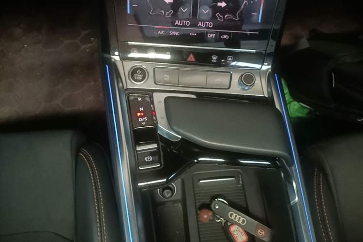 Used Audi e-tron 2021 50 quattro Prestige Edition Gear Lever