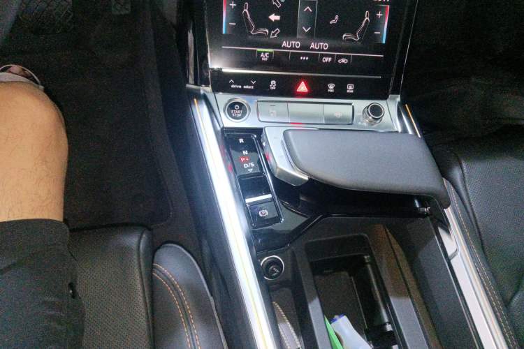 Used Audi e-tron 2021 50 quattro Luxury Edition Gear Lever