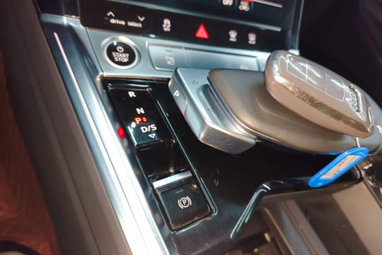 Used Audi e-tron 2021 50 quattro Prestige Edition Gear Lever