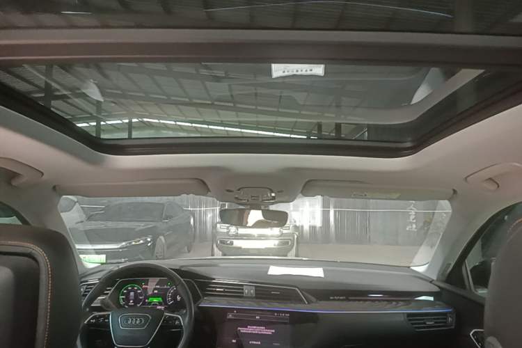 Used Audi e-tron 2021 50 quattro Prestige Edition Headliner