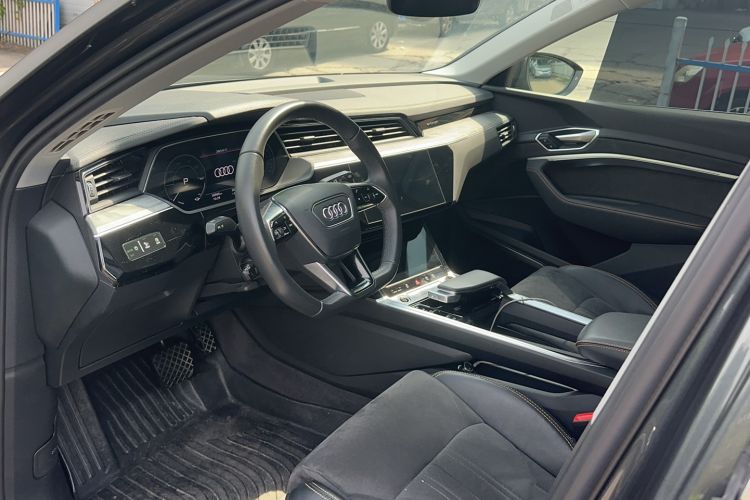 Used Audi e-tron 2021 50 quattro Prestige Edition Interior 1