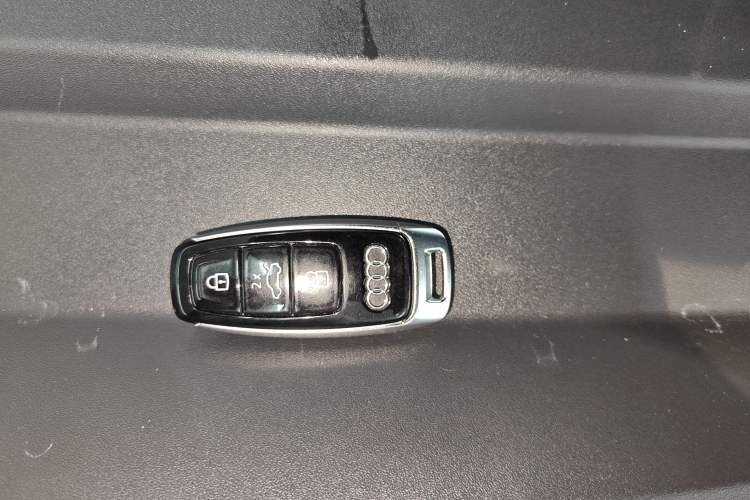 Used Audi e-tron 2021 50 quattro Prestige Edition Interior 1