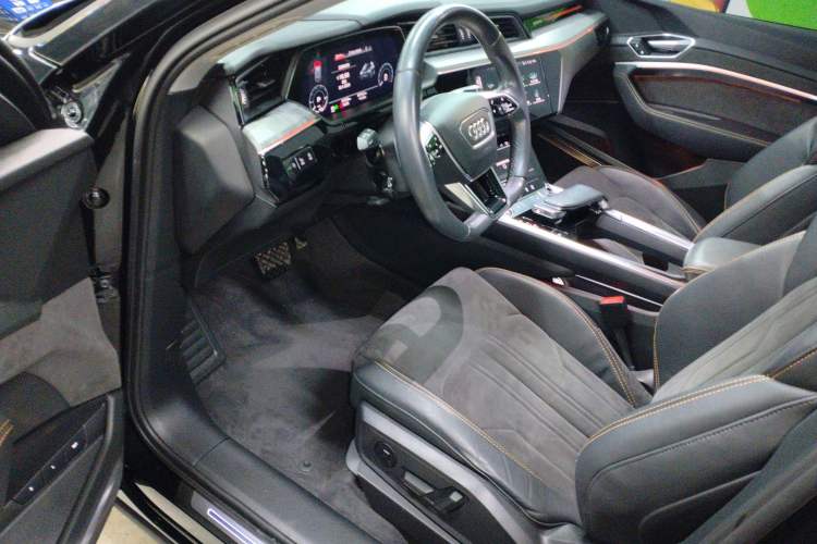 Used Audi e-tron 2021 50 quattro Prestige Edition Interior 3