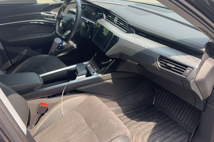 Used Audi e-tron 2021 50 quattro Prestige Edition Interior 4