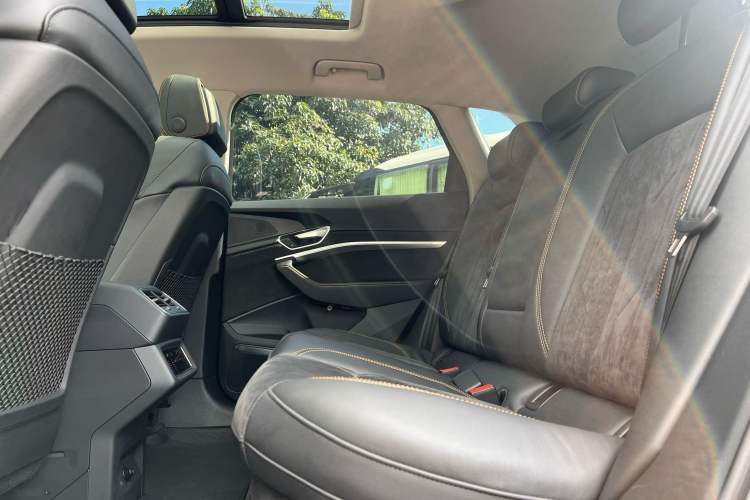 Used Audi e-tron 2021 50 quattro Prestige Edition Interior 4