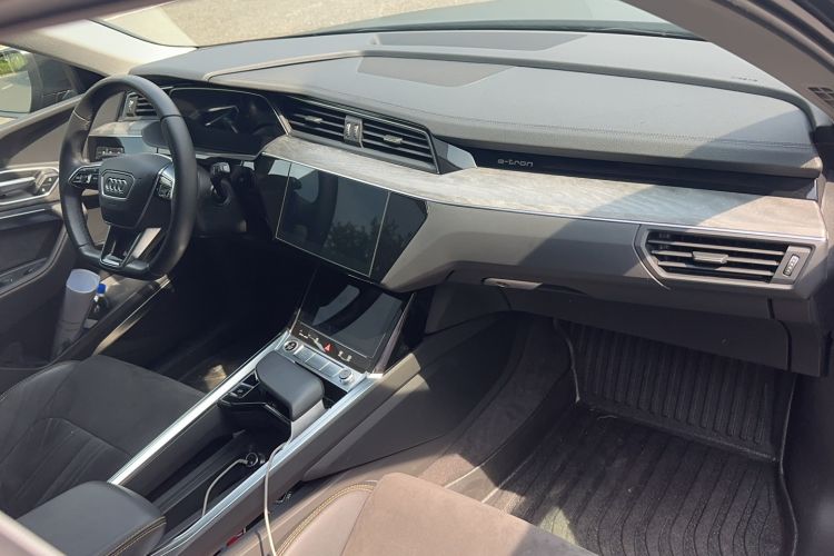 Used Audi e-tron 2021 50 quattro Prestige Edition Interior 6