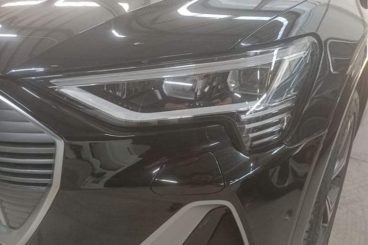 Used Audi e-tron 2021 50 quattro Prestige Edition Left Front Headlight