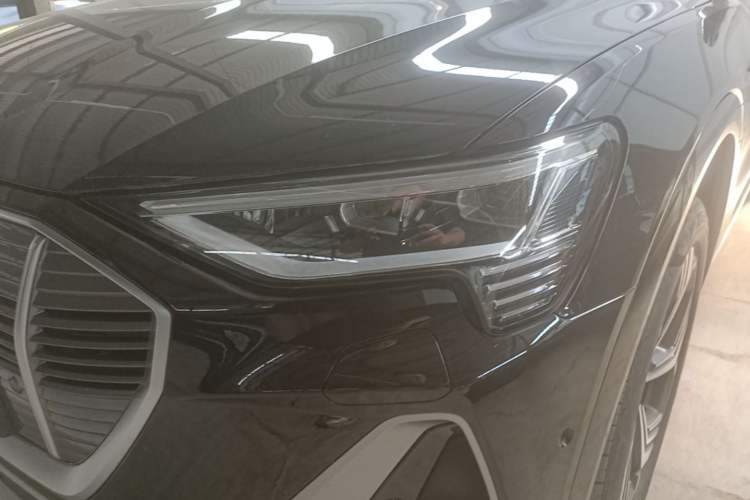 Used Audi e-tron 2021 50 quattro Prestige Edition Left Front Headlight