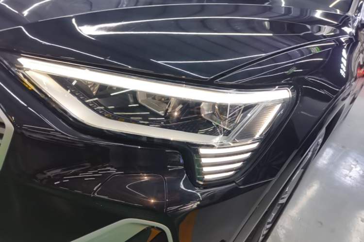 Used Audi e-tron 2021 50 quattro Prestige Edition Left Front Headlight