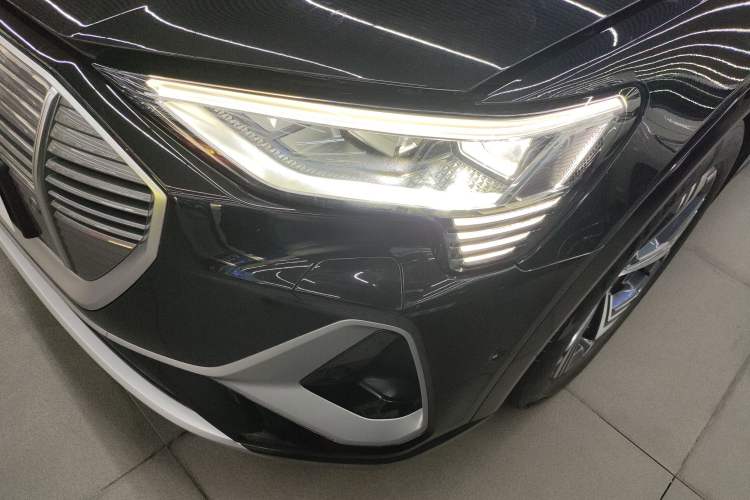 Used Audi e-tron 2021 50 quattro Prestige Edition Left Front Headlight